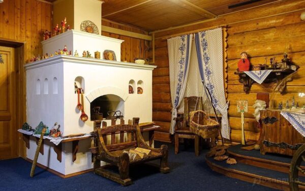 Русская изба внутри